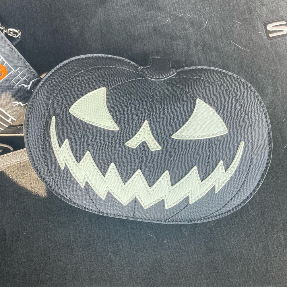 Mad Engine TikTok Viral Pumpkin Crossbody Purse